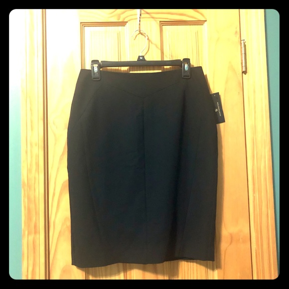 Worthington Dresses & Skirts - 🆑Work/Formal Sleek Skirt!